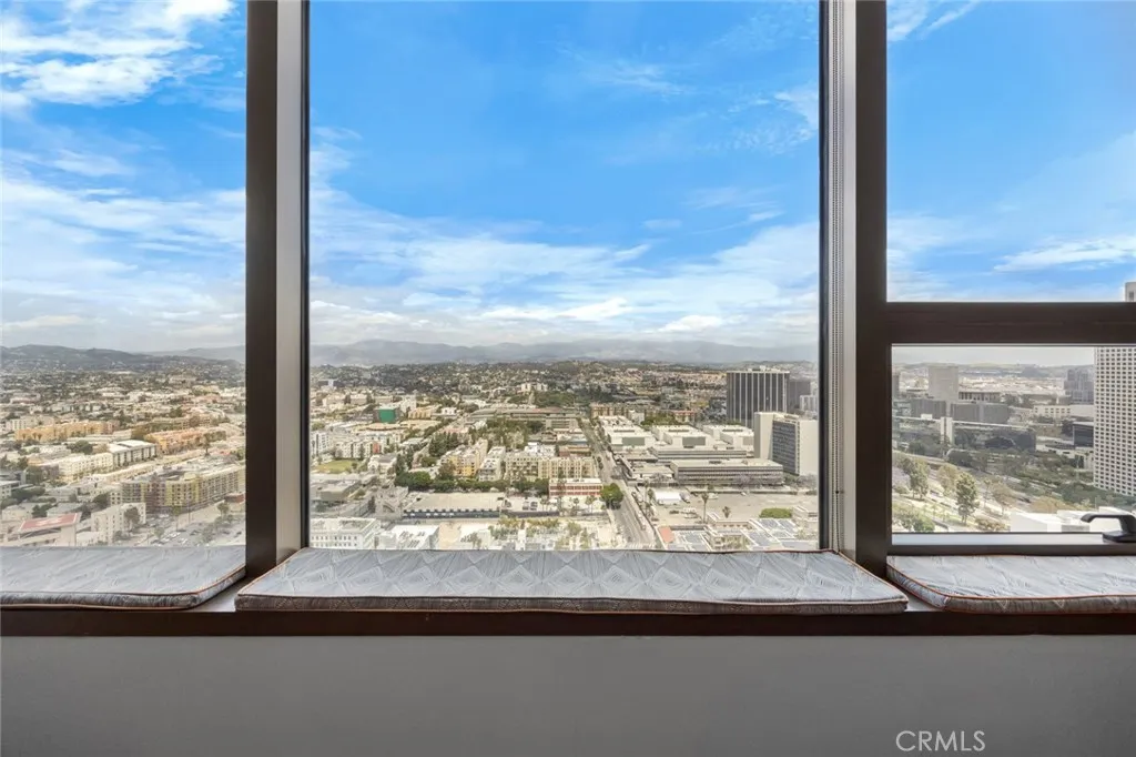 1100 Wilshire Boulevard 3005, Los Angeles, California 90017 home-pic-3